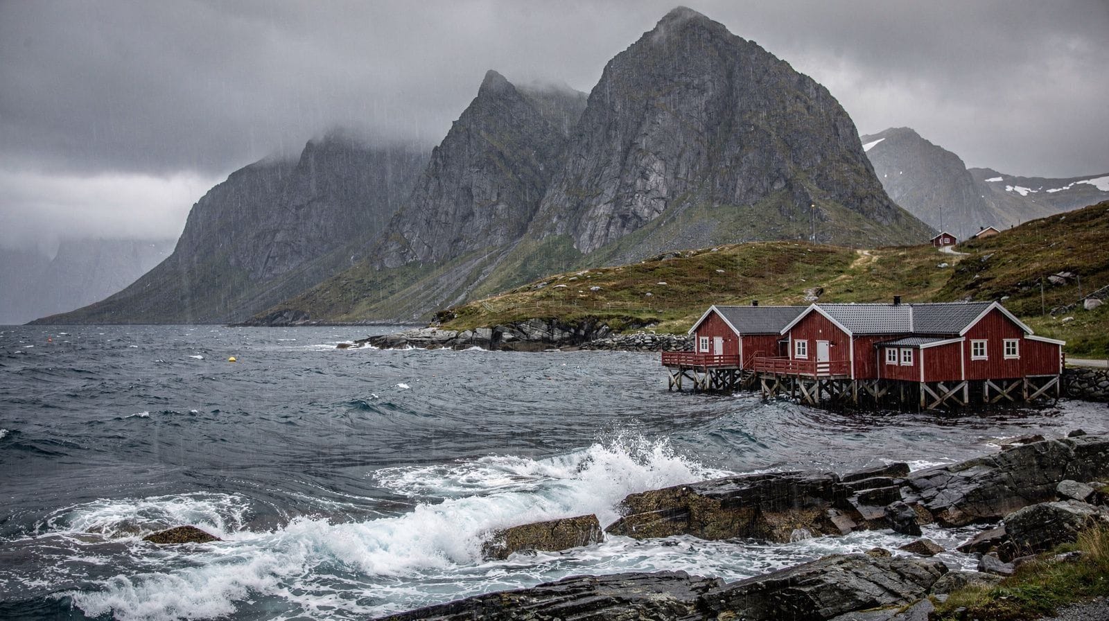 A Week of Weather in Lofoten, Hour by Hour